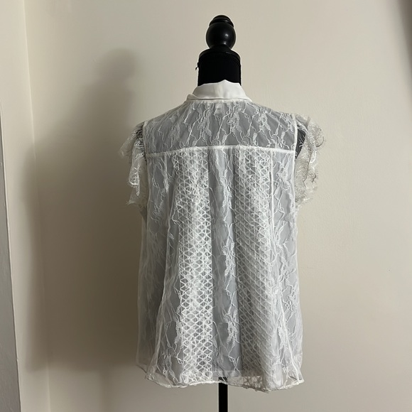 🆕EXPRESS Ivory Tie Neck Lace Top - Size: S - Picture 4 of 8